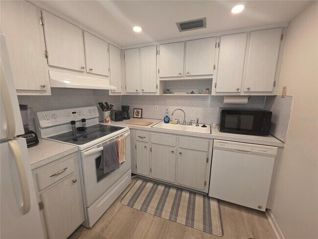 Photo - 8454 111th St N Unit 104