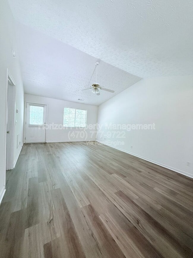 Photo - 3987 Hidden Hollow Dr