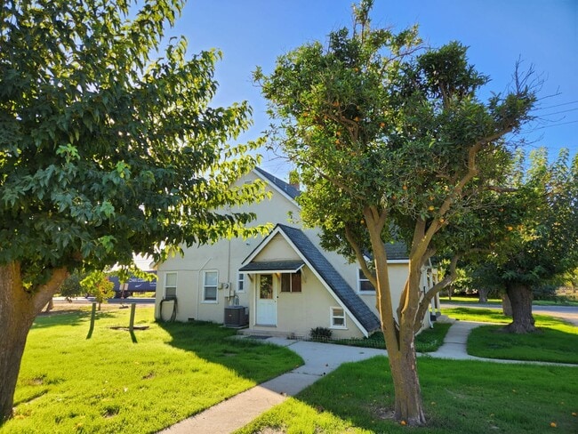 Photo - Country Home Between Empire and Waterford-  3 Bedroom 1 Bathroom With Central Heat And Air