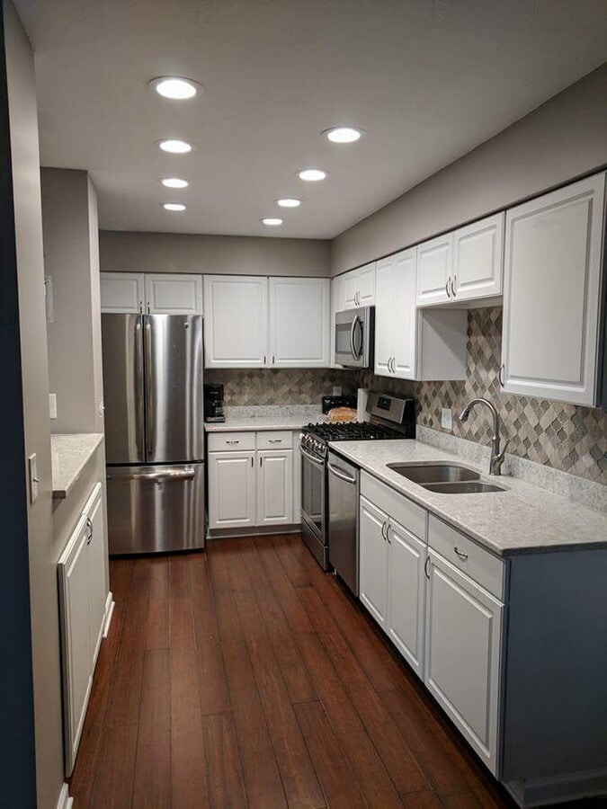 newly remodeled kitchen - 9221 Dartford Rd