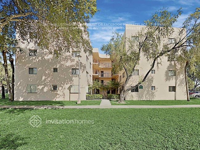 Building Photo - 8650 SW 133rd Avenue Rd