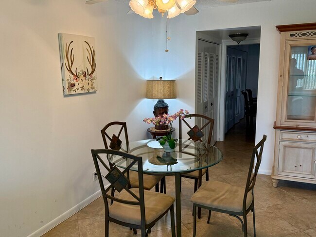 Photo - 180 Sheffield H