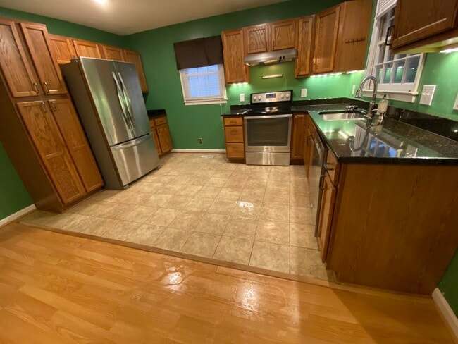 Photo - 121 W Chestnut Ave