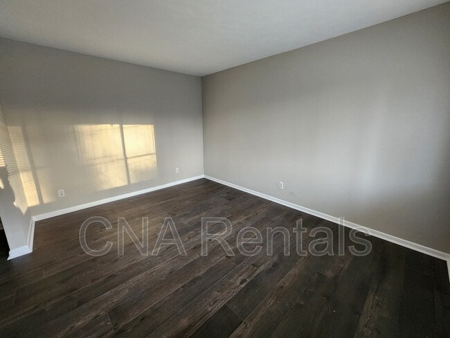 Photo - 3146 Vandiver Dr