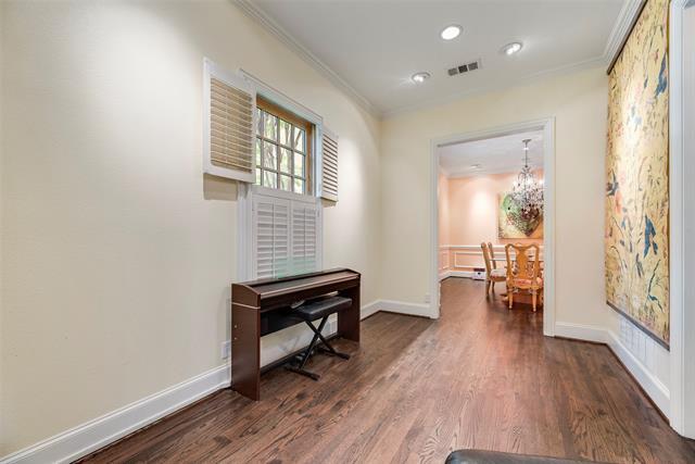 Photo - 1418 Yakimo Dr