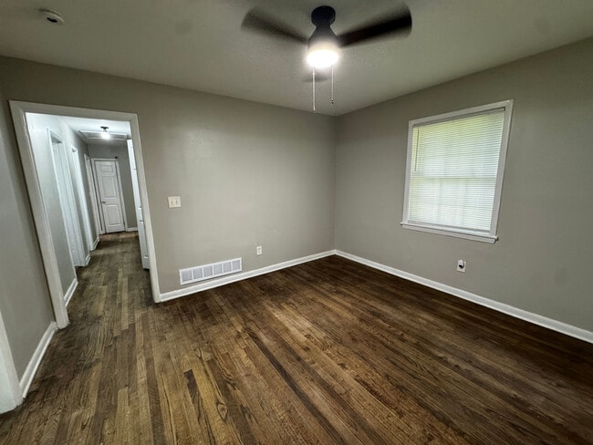Room in House on Spellman St NW