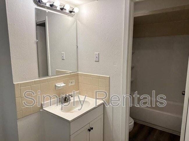 Photo - 2002 Washington St