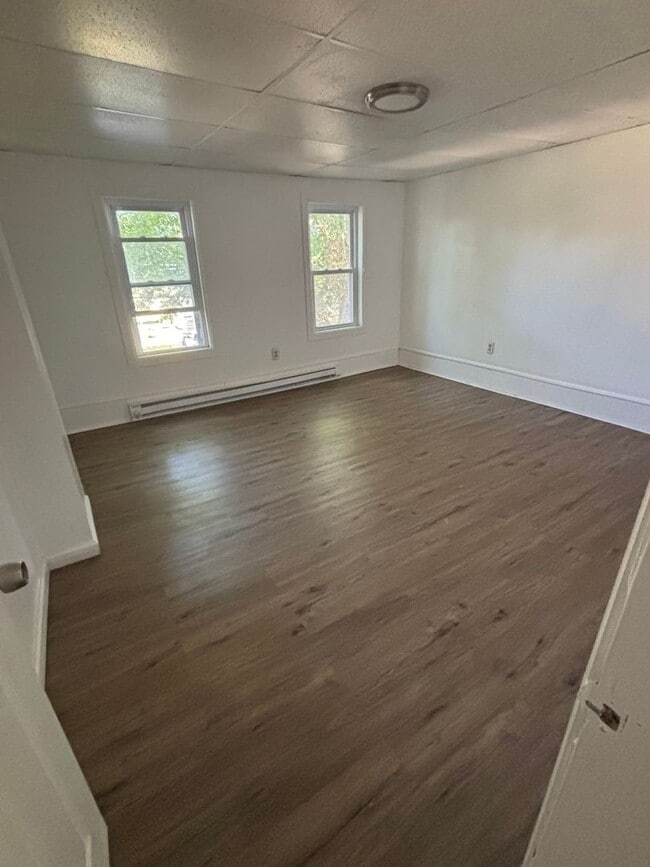 Building Photo - 33-35 N Meade St Unit 35