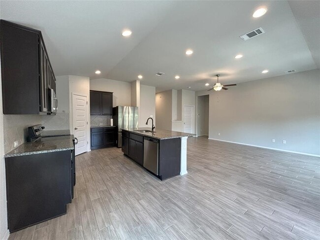 Photo - 21713 Ticonderoga Ave