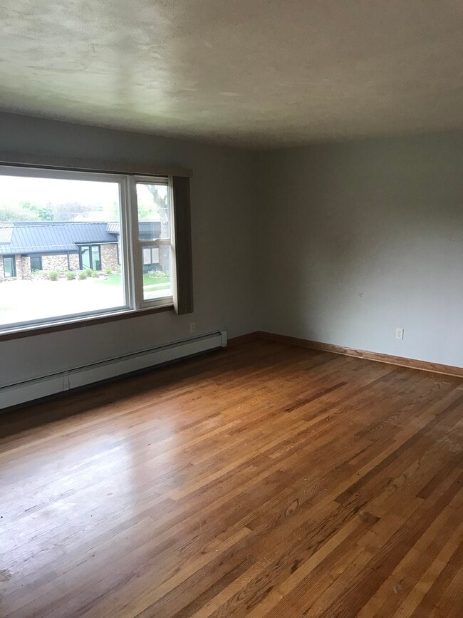 Sala de estar - 1035 N Bristol St Unidad #4