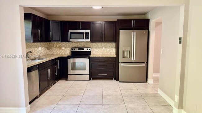 Photo - 3064 Riverside Dr