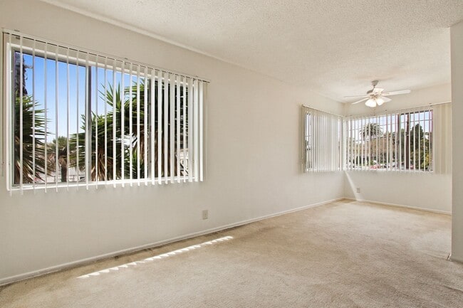 Photo - 10250 Palms Blvd Unit 10270-3