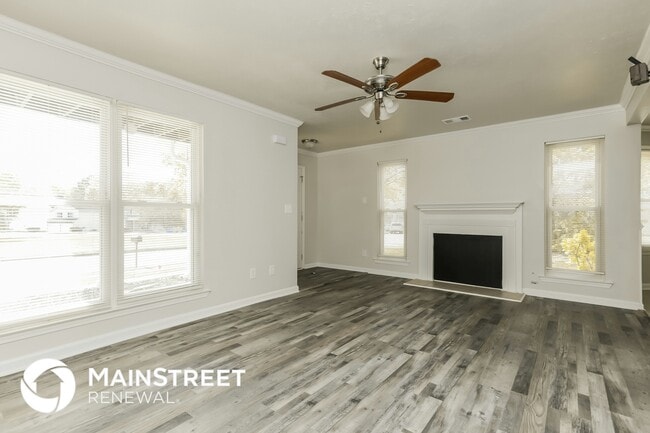 Photo - 300 Ashton Pl