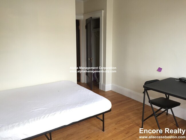 Photo - 349 Pleasant St Unit B2-6