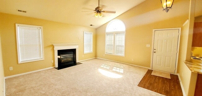 Photo - 3 Bedroom/2 Bath Charming Ranch