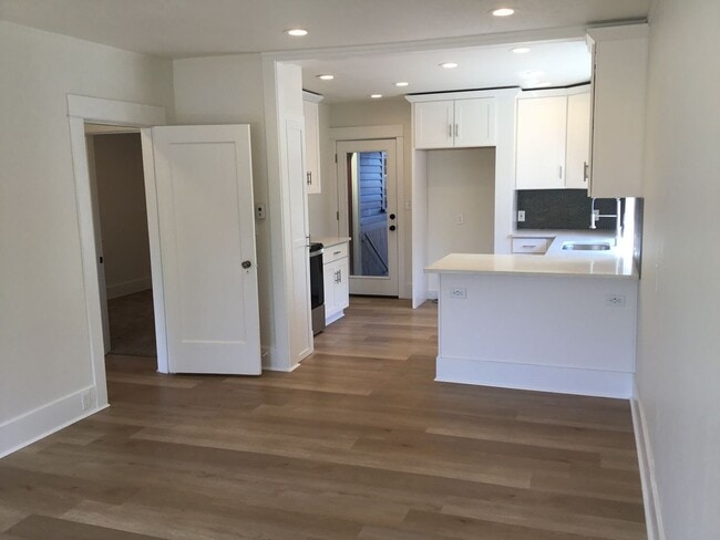 Photo - GOURMET KITCHEN/OPEN FLOOR PLAN