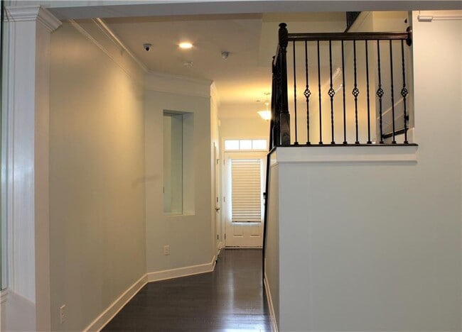 Photo - 2503 Norwood Dr SE