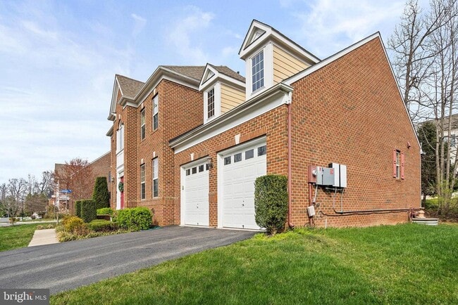 Building Photo - 4561 Rona Pl