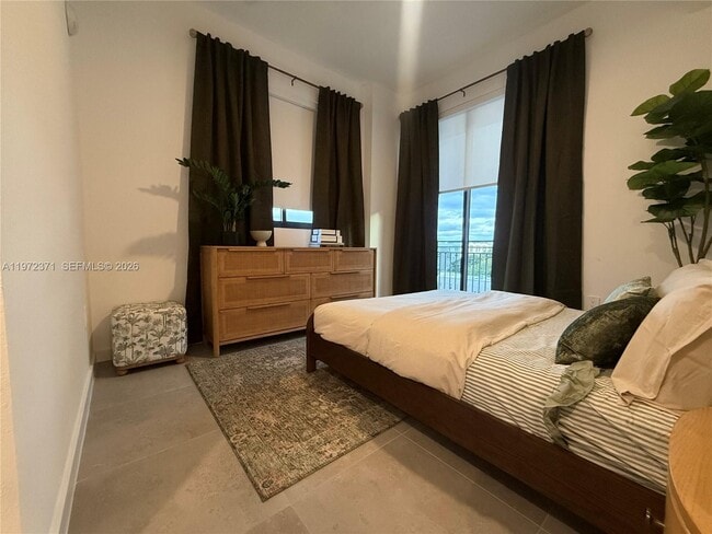 Photo - 2001 Van Buren St Unit 545