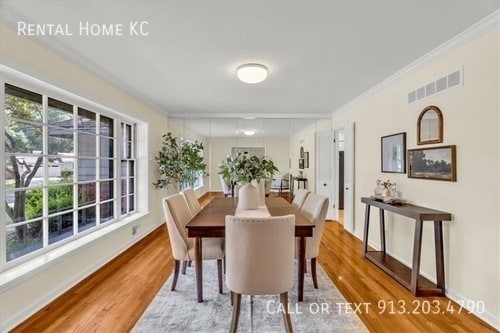 Photo - 6001 W 79th St