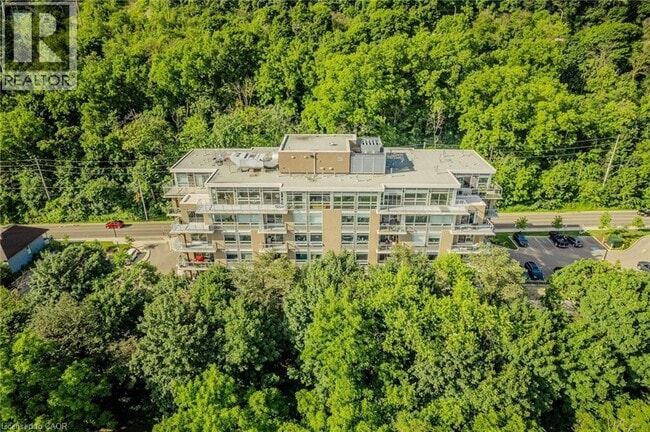 Photo - 479 Charlton Ave E Unit 202