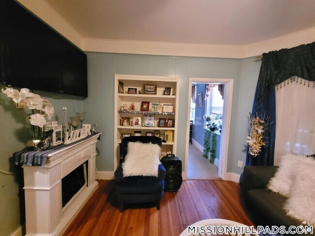 Building Photo - 43 Mt Pleasant Ave Rental