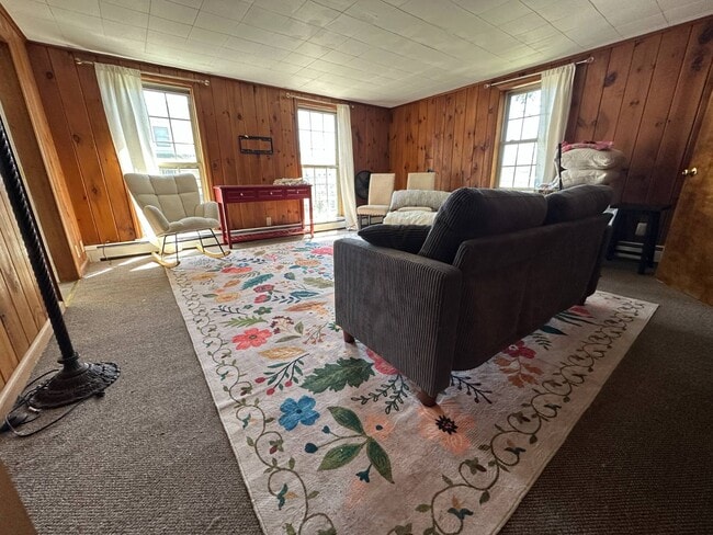 Photo - 27 Center St