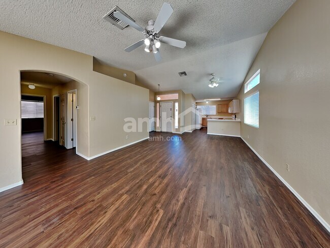 Photo - 9921 N Stageline Trl