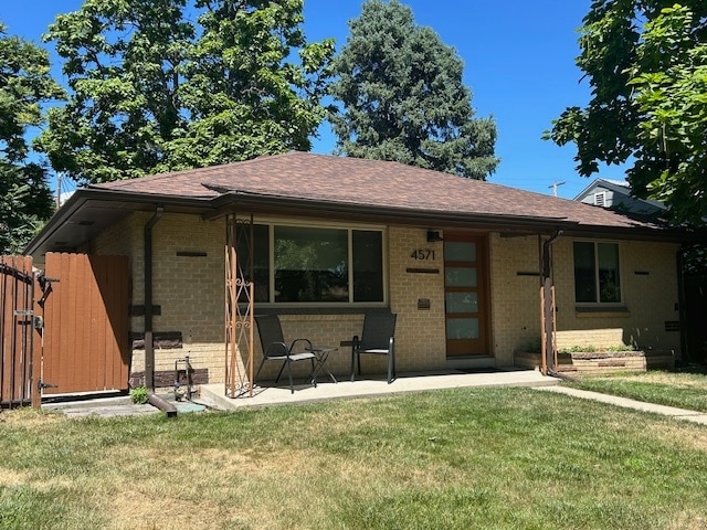 Front of home - 4571 Beach Ct Unit B