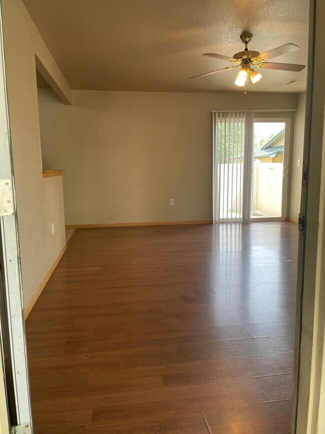 Photo - STUDENTS WELCOME! 3 Bed, 2 Bath Duplex in West Fort Collins close to Foothills