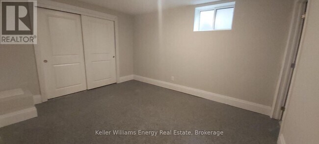 Photo - 634 Wilson Rd N
