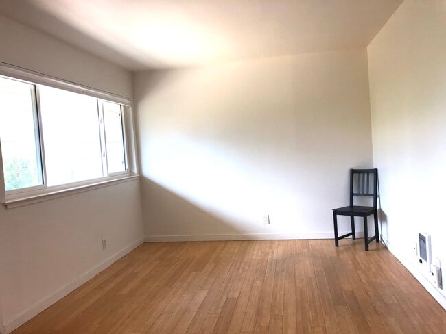 Photo - 3019 Bateman St Unit 5