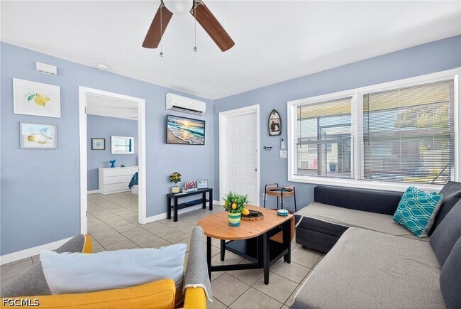 Photo - 4831 Tudor Dr