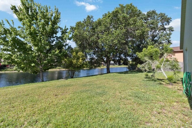 Photo - 1007 Jacaranda Cir