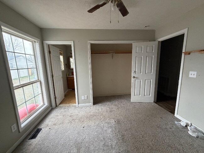 Photo - 1211 Redbud St