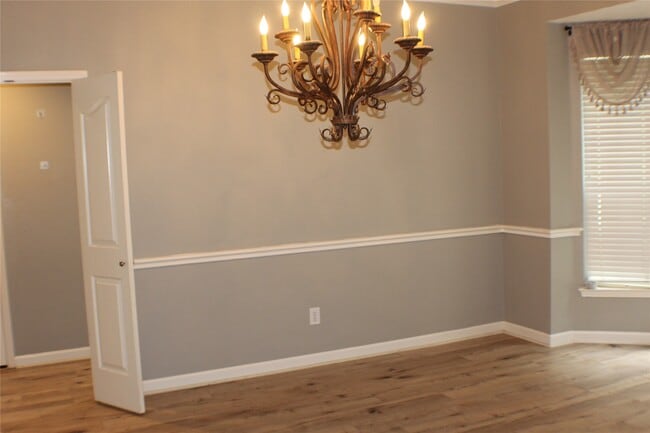 Photo - 1718 Heddon Falls Dr