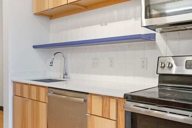 Photo - State Street Riverfront