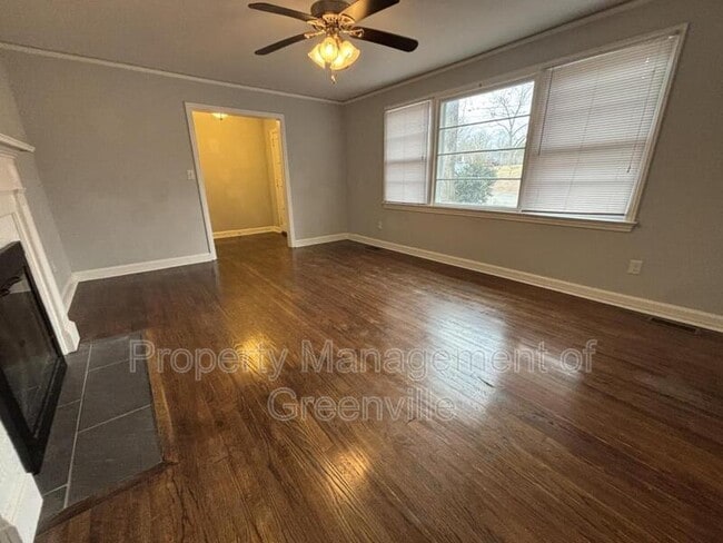 Photo - 105 Rockmont Rd