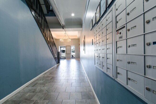 307 N Rampart Blvd