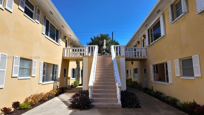 Photo - 5840 NE 22nd Way Unidad 728