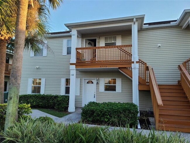 Building Photo - 6750 Moonglow Dr Unit 102 Rental