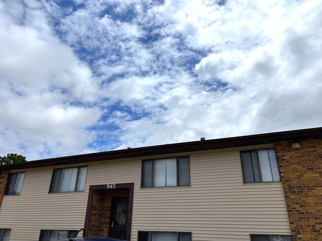 Building Photo - 945 Boston Way Unit A1