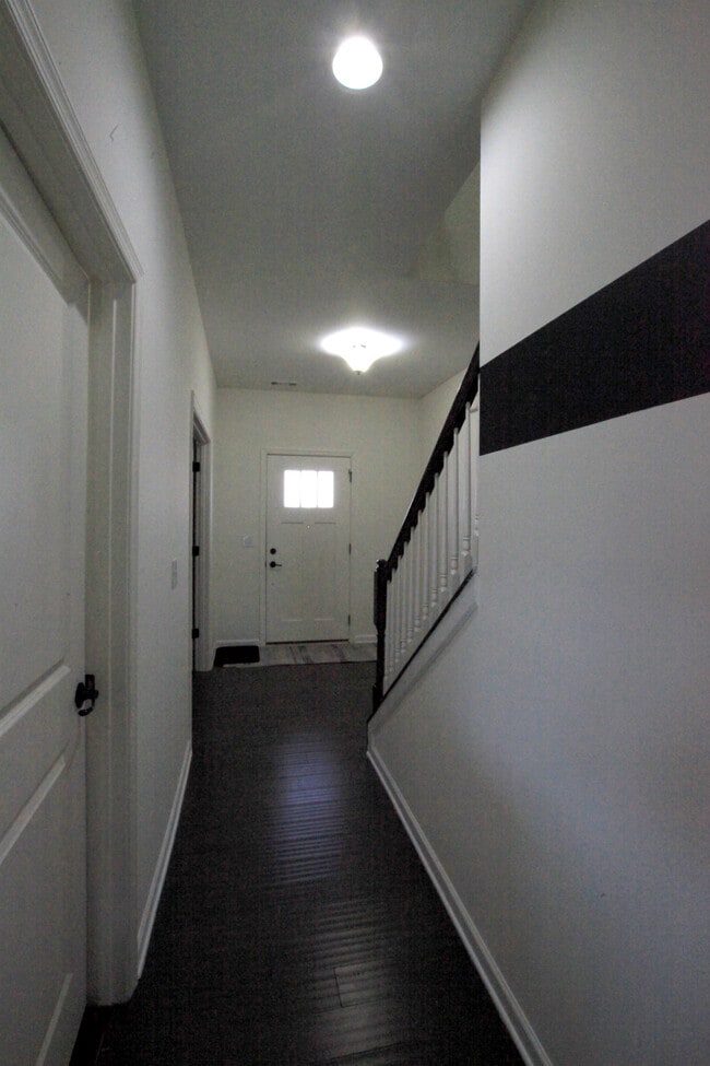 Photo - 1640 Brockton Ln