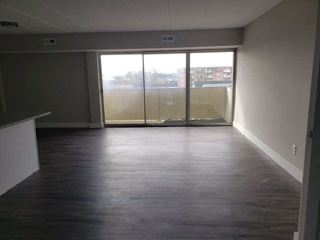 Photo - Embassy Aparments