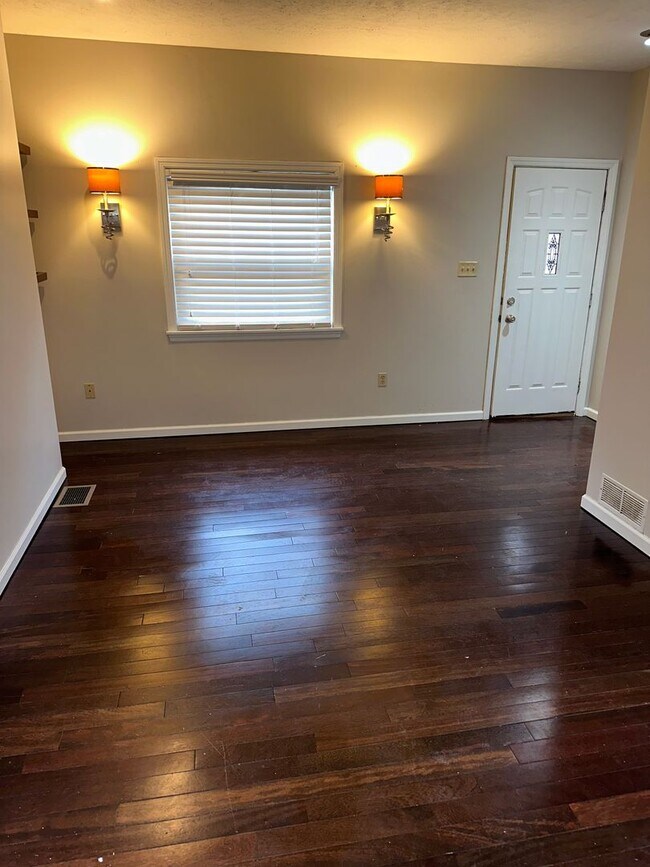 Photo - 119 S 17th St