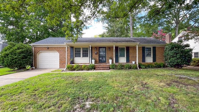 Building Photo - Updated Brick Ranch - Move In Ready! Rental