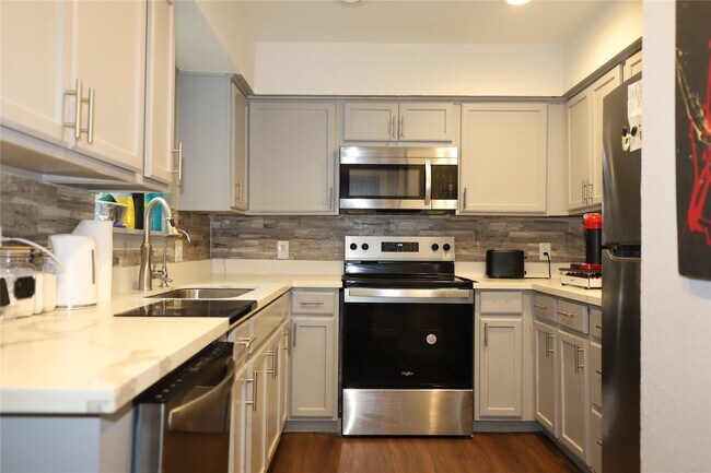 Photo - 2103 Place Rebecca Ln