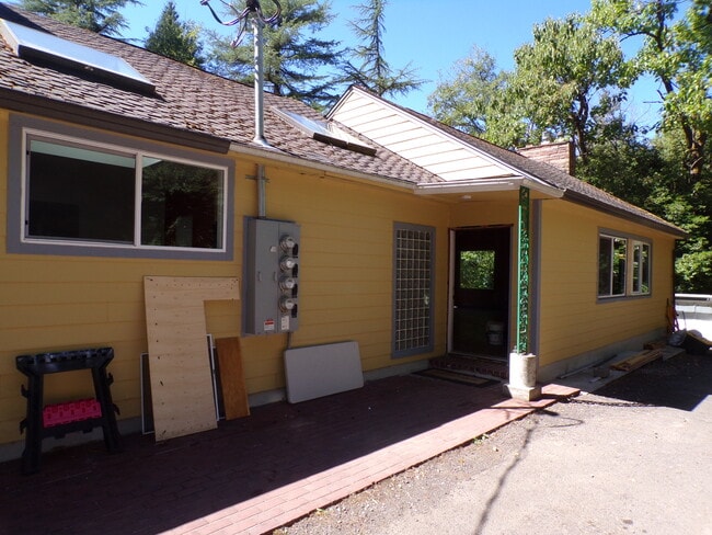Building Photo - 4600 NW Cornell Rd