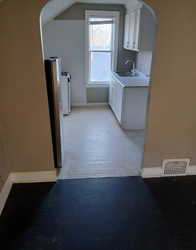 Photo - 407 N Covell Ave