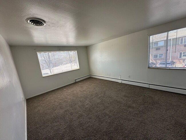 Photo - Move in Ready! Newly updated 1 bedroom 1 b... Unit 8